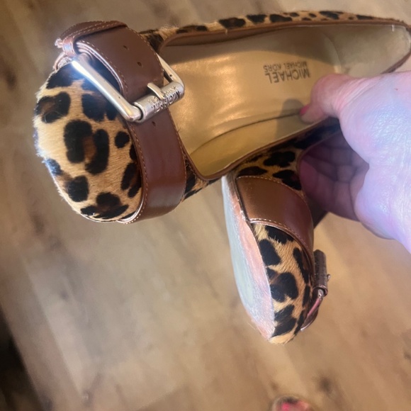 Michael Kors Vero Cuoio Heels Animal Print Suede Size 6 - Picture 5 of 15